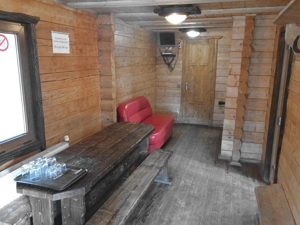 Hotel Gerdan Verkhovina ヴェルホヴィナ エクステリア 写真
