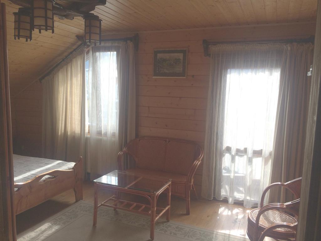 Hotel Gerdan Verkhovina ヴェルホヴィナ 部屋 写真